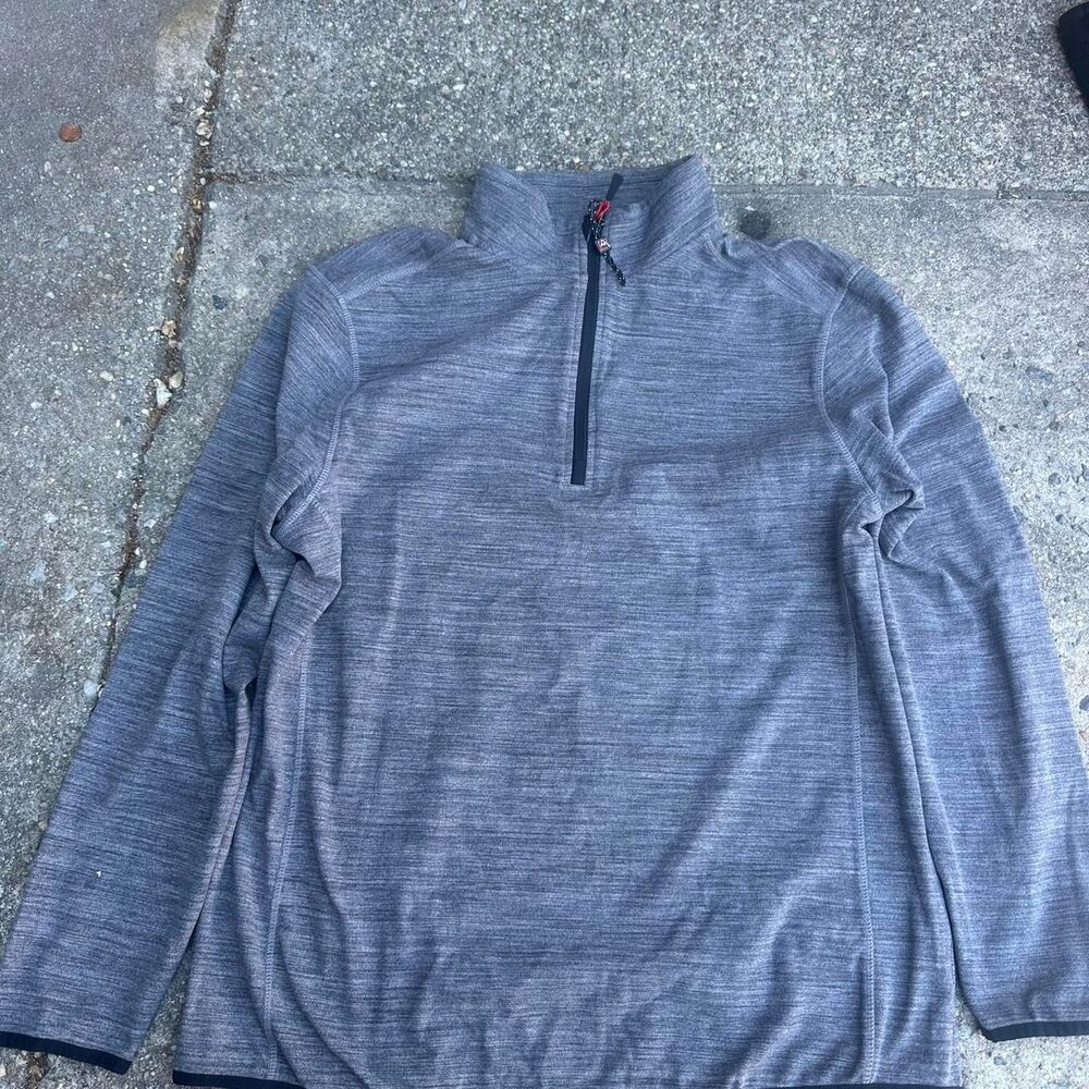 Avalanche Men's Grey and Navy Sweatshirt